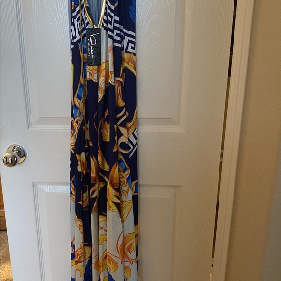 Elegant Blue and Gold Maxi Dress - Picture 7 of 11